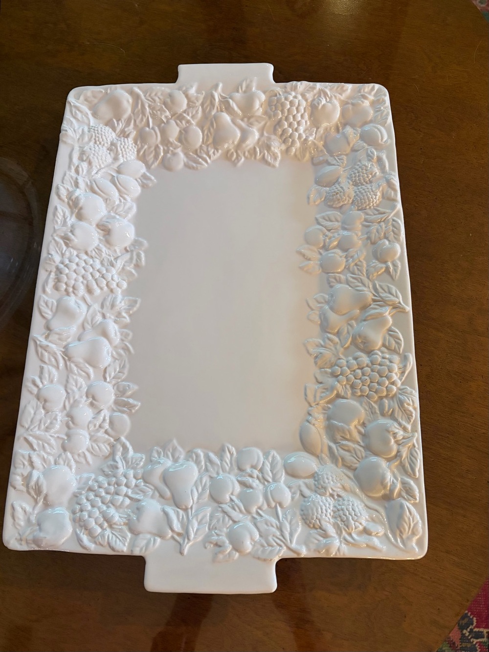 Vntg. Housewares Intl.  Ceramic Classics White Fruit Embossed Serving Platter